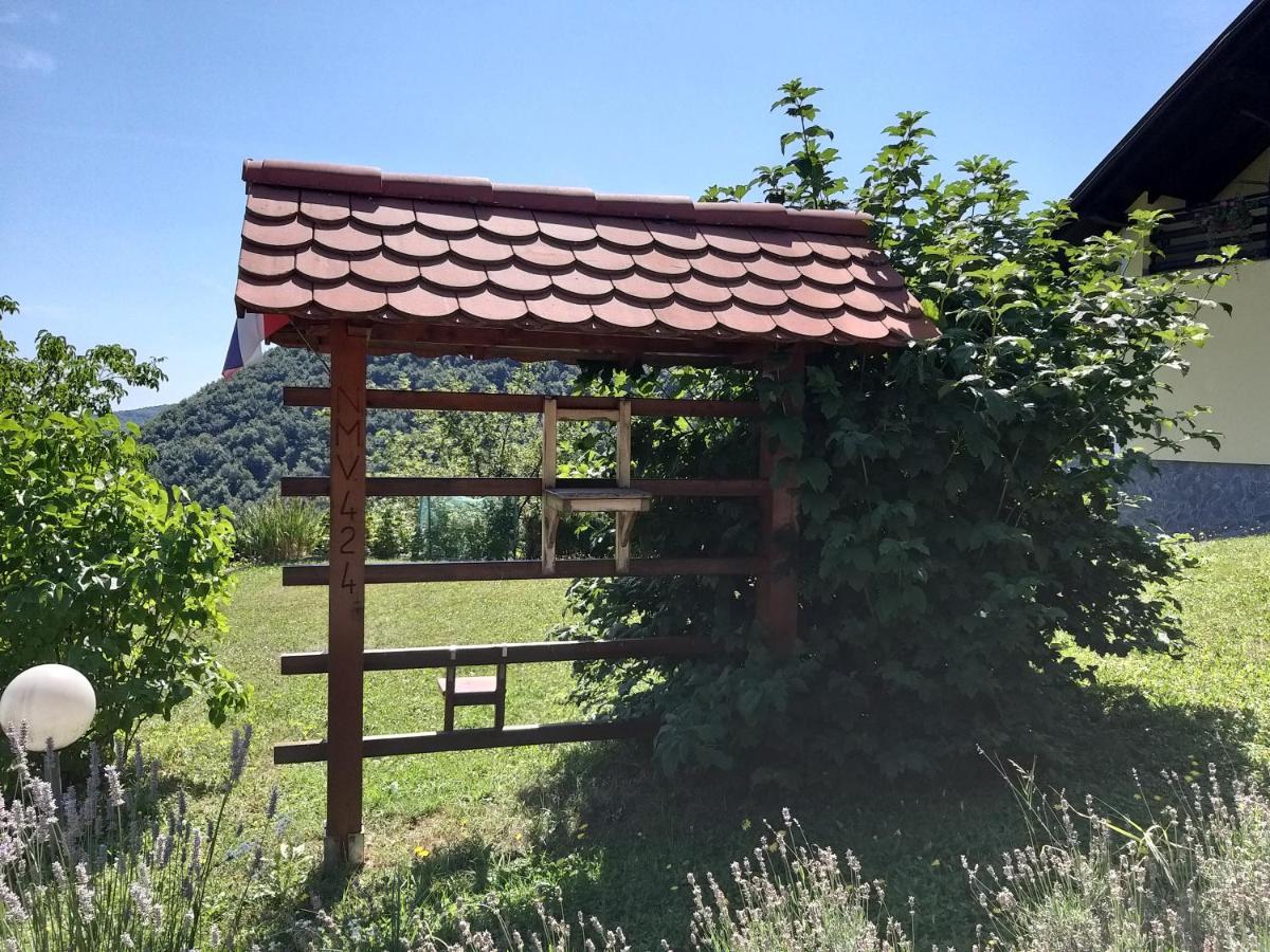 Getaway "At The Three Lights" Villa Sevnica Exterior foto