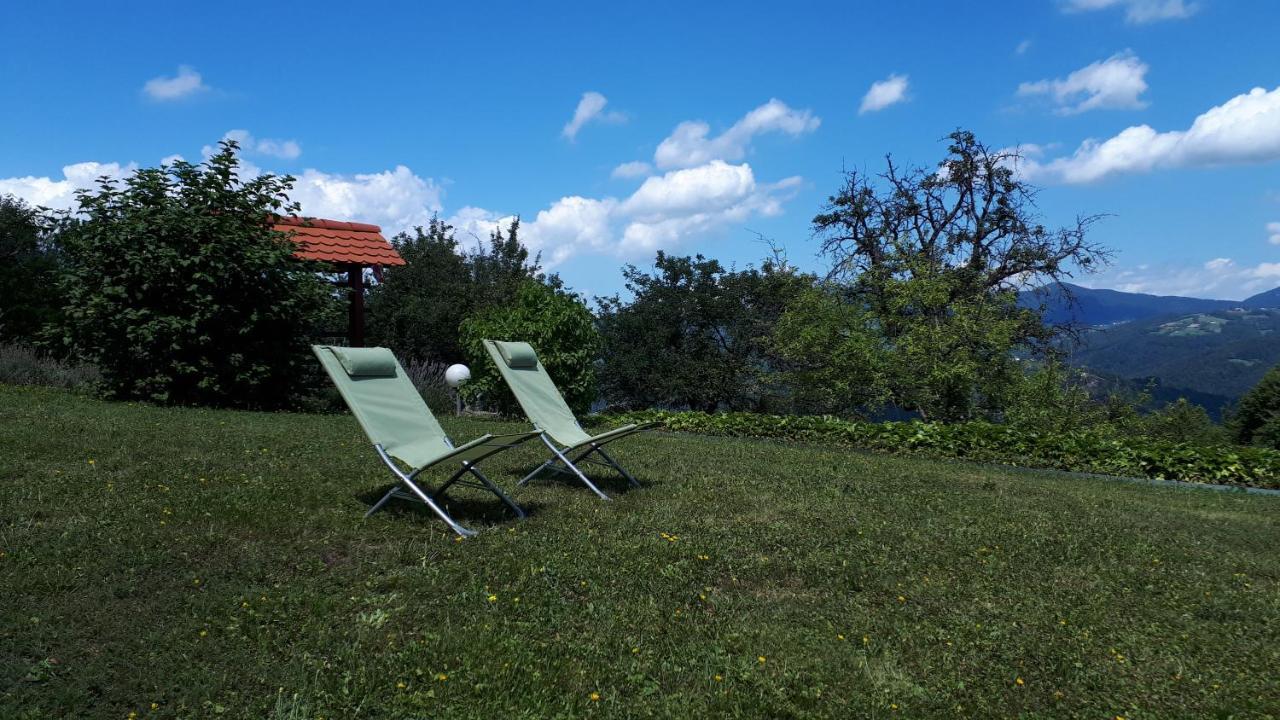 Getaway "At The Three Lights" Villa Sevnica Exterior foto