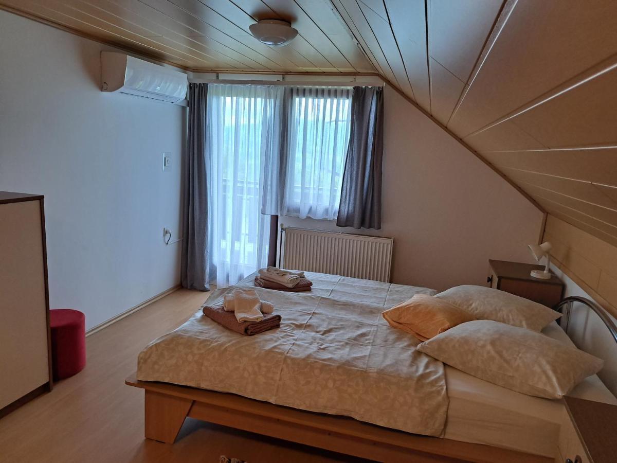 Getaway "At The Three Lights" Villa Sevnica Exterior foto