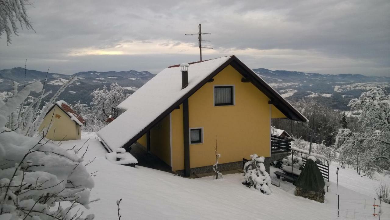 Getaway "At The Three Lights" Villa Sevnica Exterior foto